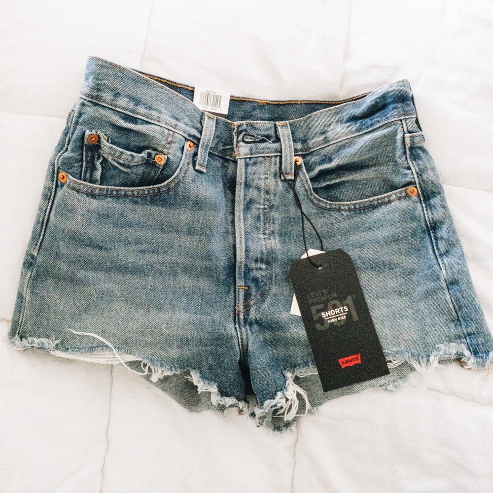 LEVI’S 501 SHORTS